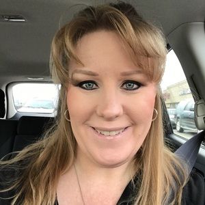 Meet your Posher, Holly